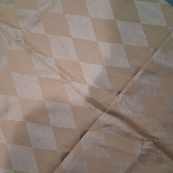 Diamond Pattern Tan Tablecloth - Picture 2 of 4